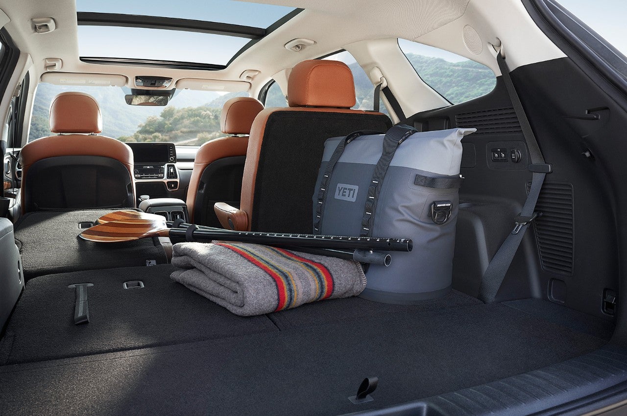Sorento Interior folding seats