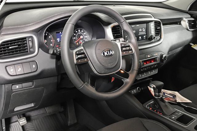 Sorento-S-V6-Interior