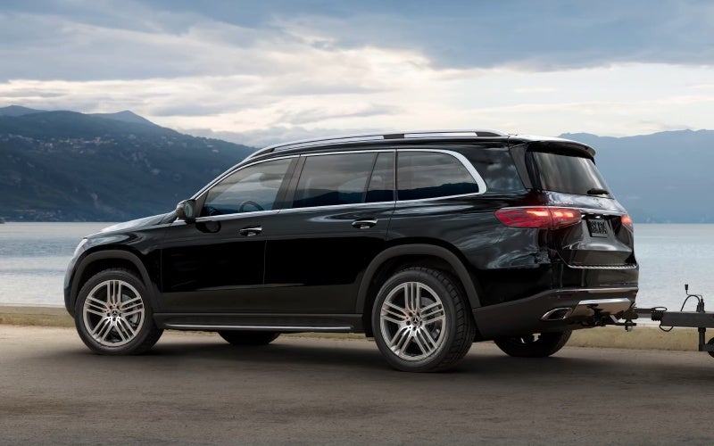 How AIRMATIC Ride and Camera Tech Make the 2026 Mercedes-Benz GLS Effortless Around New Milford, CT