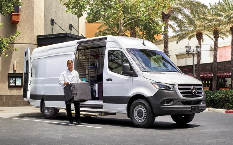 Which cargo van offers the smarter in-cabin tech for Fairfield, CT businesses — the 2026 Mercedes-Benz Sprinter or the 2026 Ram ProMaster?