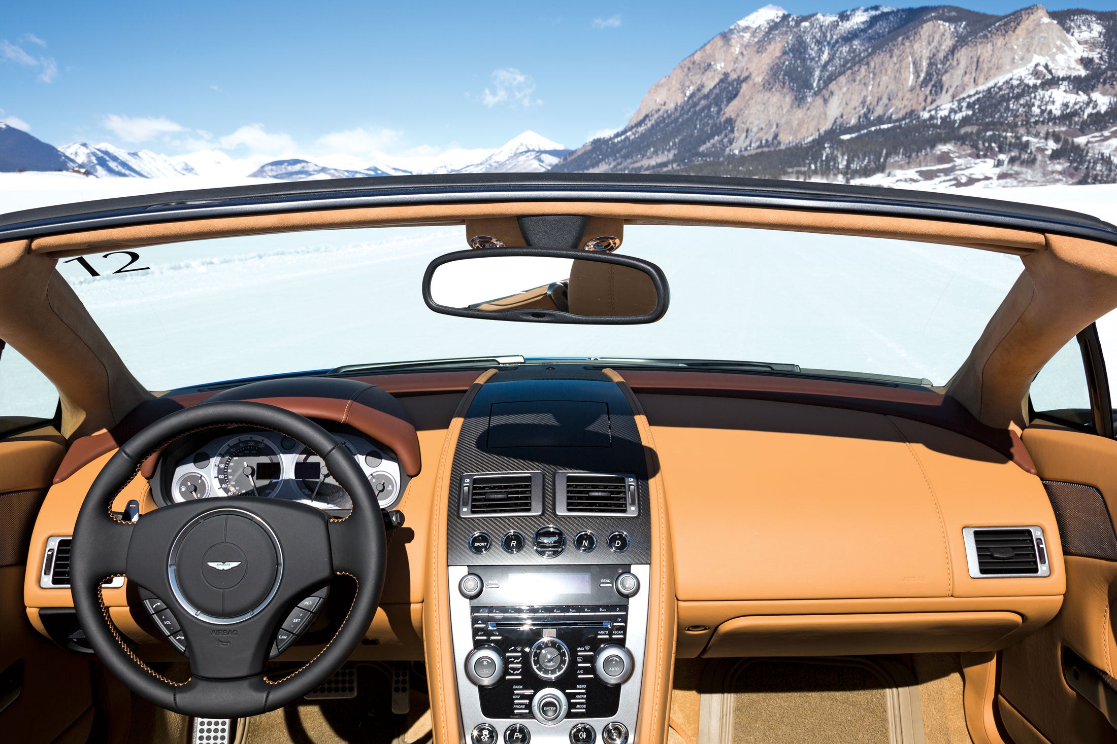 DB9 Volante Carbon convertible