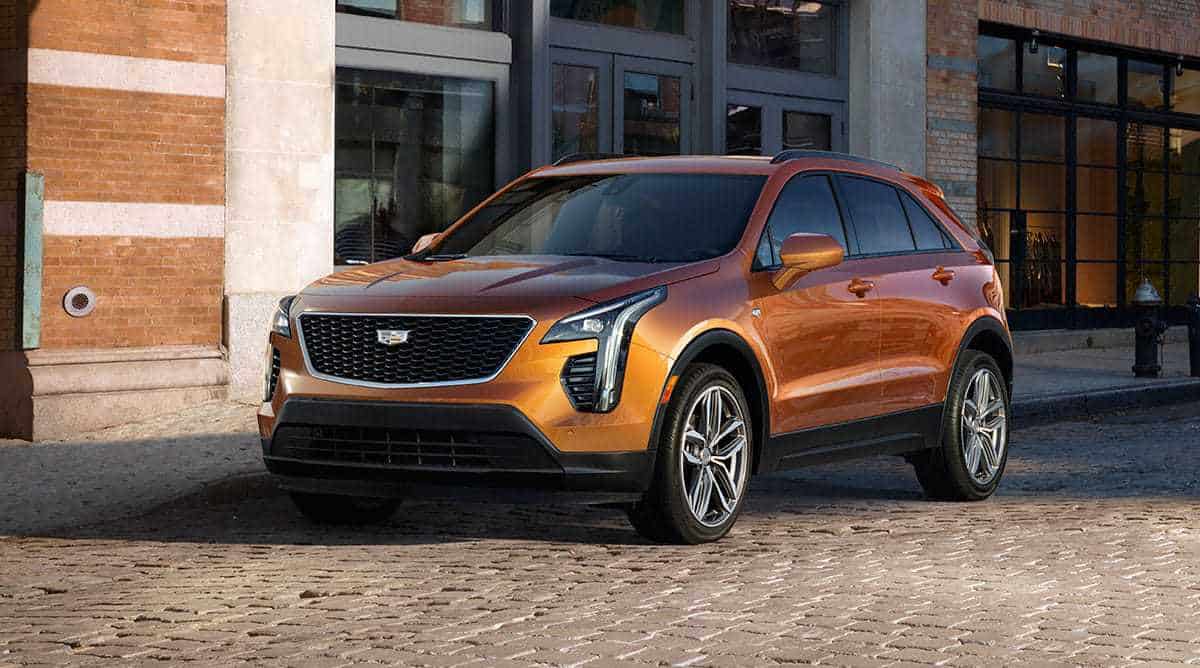dimmitt-cadillac-2019-XT4-side-front