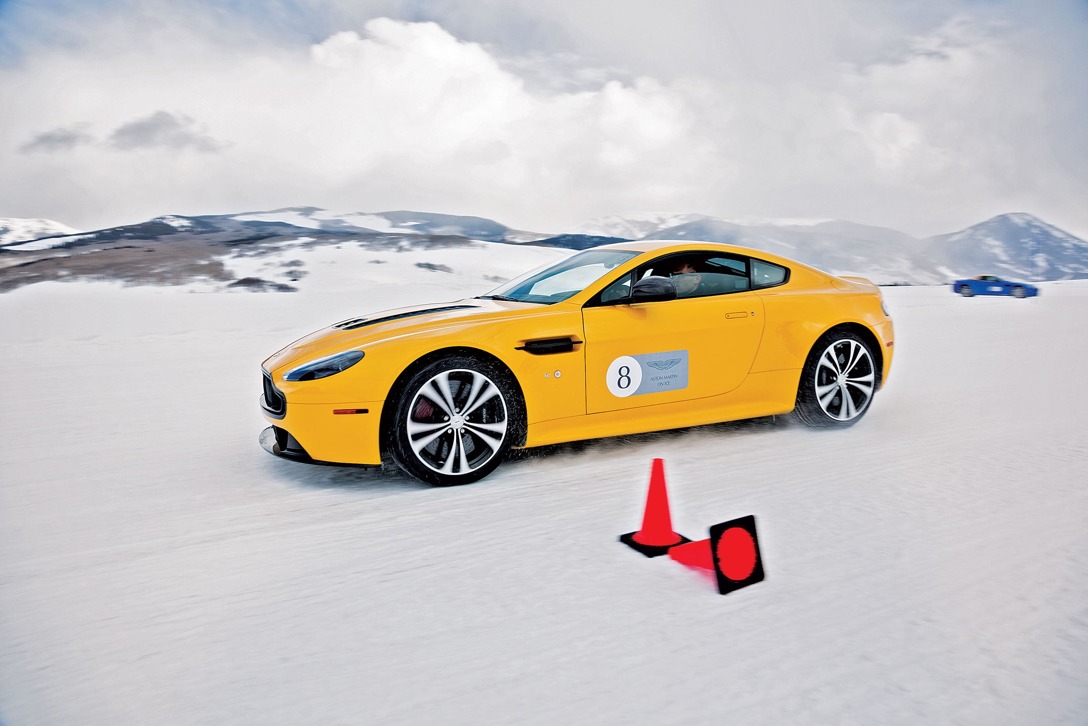 $284,995 Aston Martin Vanquish coupe
