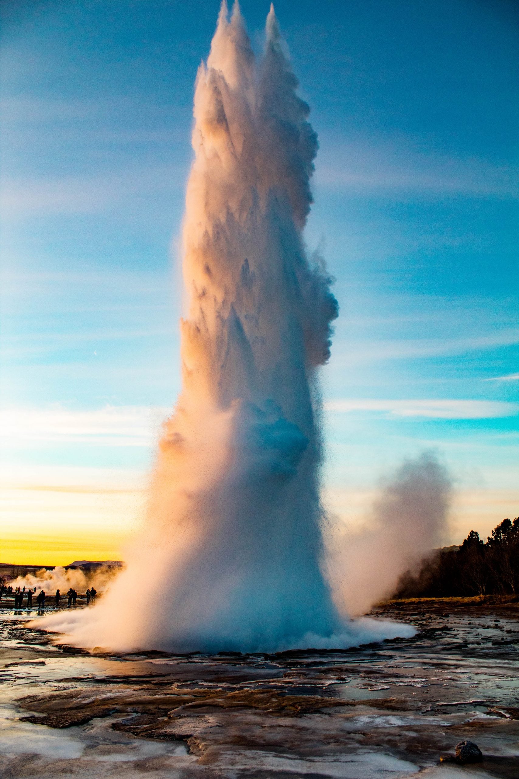 Fun facts Yellowstone national park old faithful geyser