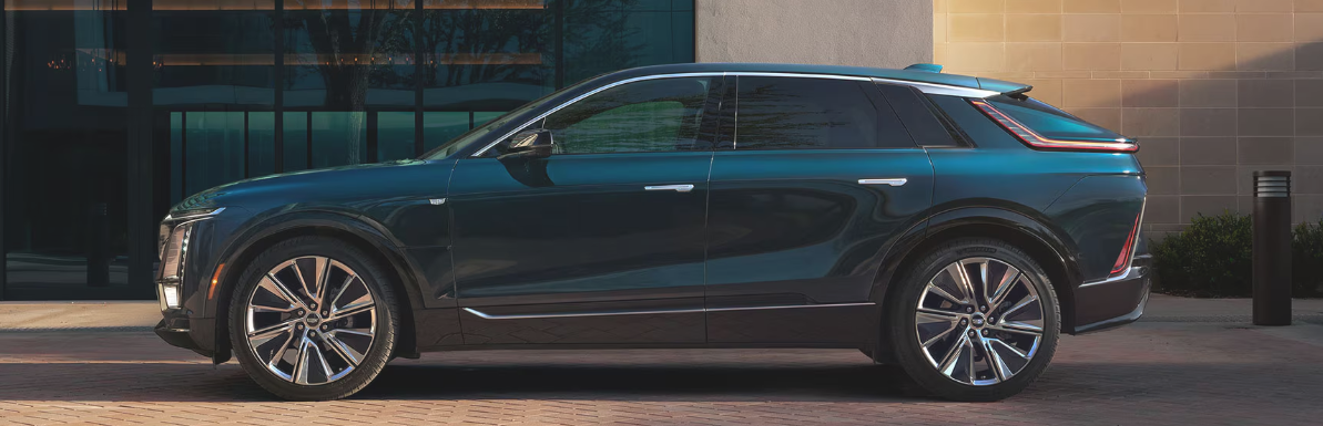 2025-cadillac-lyriq1