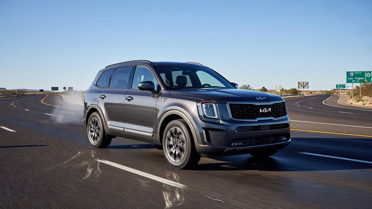 magnific__2027-kia-telluride-ex-xline-cruising-on-highway-at__79520