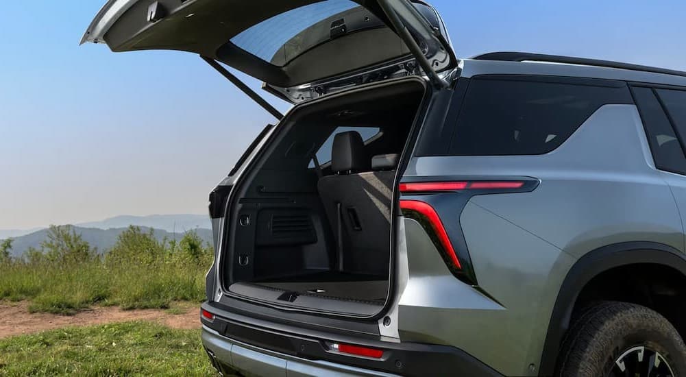 The rear open hatch on a silver 2026 Chevy Traverse Z71.