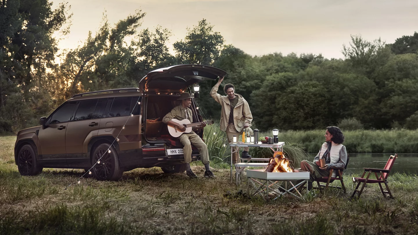 2024-hyundai-santa-fe-camping