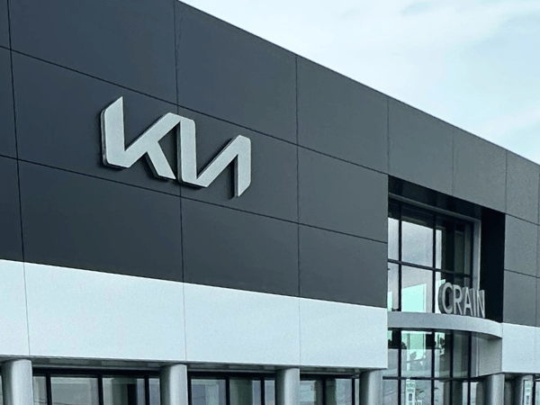 Crain Kia of Fayetteville Car Dealership