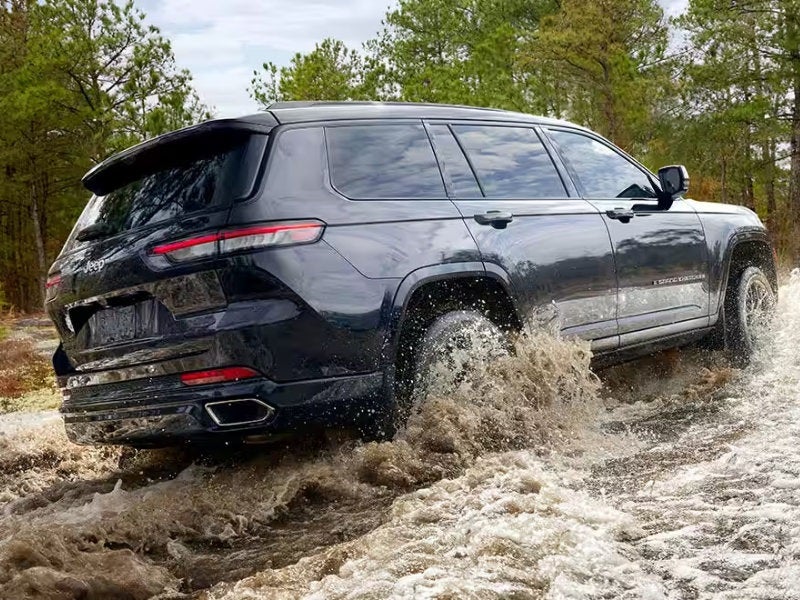 Stivers Jeep - Exploring the Versatility of a 2024 Jeep Grand Cherokee L (3-Row) L (3-Row) near Bessemer AL