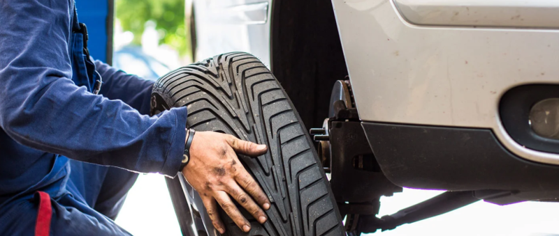 tire hand
