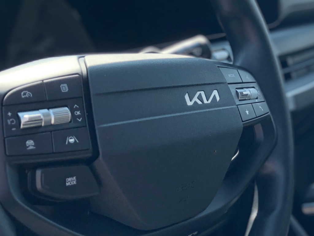 New Kia Steering Wheel Design