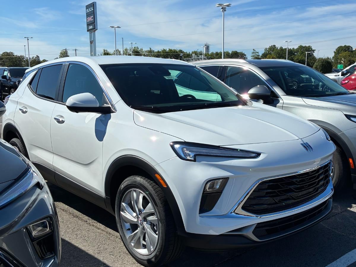Buick Envista SUV at Crain Buick GMC in Conway, AR dealership lot