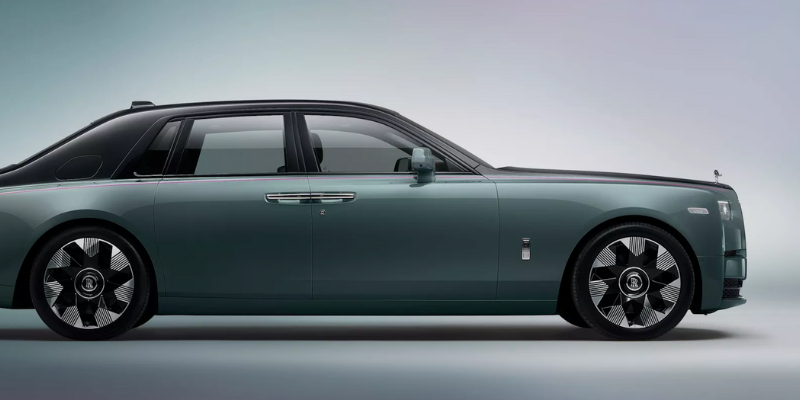 2023 Rolls-Royce Phantom performance