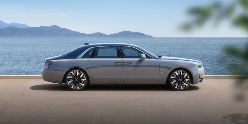  2025 Rolls-Royce Spectre performance