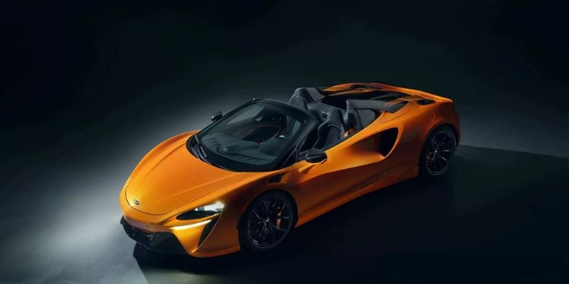  2025 McLaren Artura Spider performance