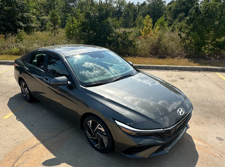 No matter what you end up doing this fall, there’s a Hyundai model that’s ideally suited for your plans at Crain Hyundai of North Little Rock.