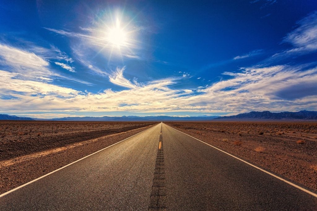 Close view of the highway road with the horizon in the background. | Popular places around Jacksonville, AR | Crain Ford of Jacksonville