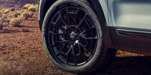 Close view of the tire of a 2021 Kia Telluride. | Kia service center in Sherwood, AR.