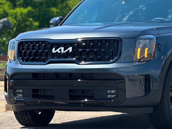 Telluride SUV at Crain Kia of Sherwood