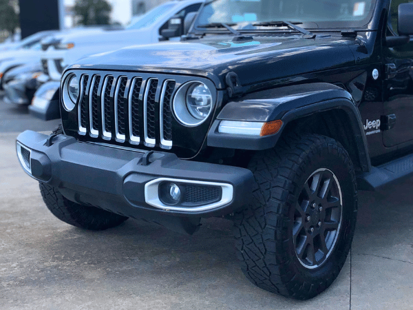 Jeep at Crain Kia of Sherwood