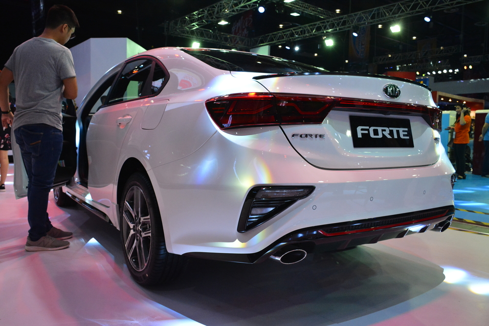 Kia-cars-and-trucks-2020-kia-forte-5