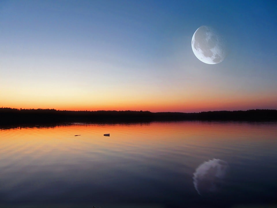 A lake at sunset. | The best views around Conway, AR.