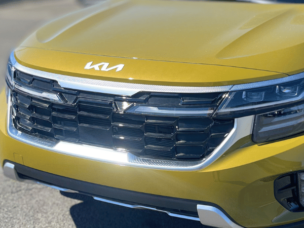 Yellow Seltos at Crain Kia of Conway