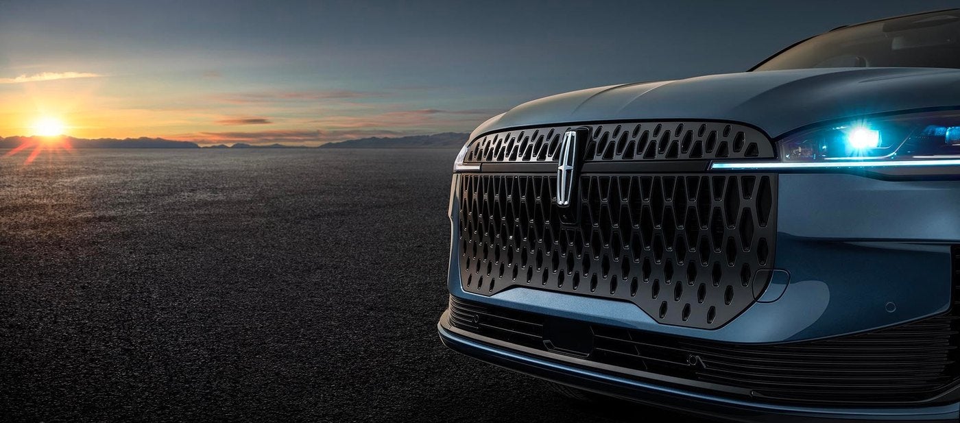 Signature grille of the 2027 Lincoln Corsair Hybrid for Clayton MO shoppers
