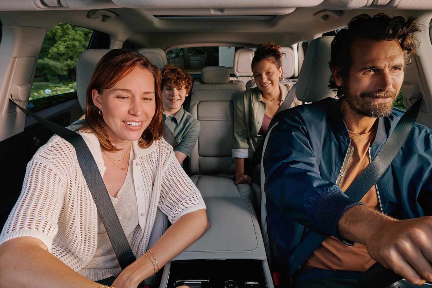 Family riding inside a Lincoln Aviator for O'Fallon MO shoppers