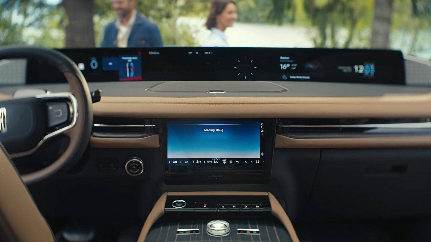 Dashboard display inside a Lincoln Navigator for St. Charles MO shoppers