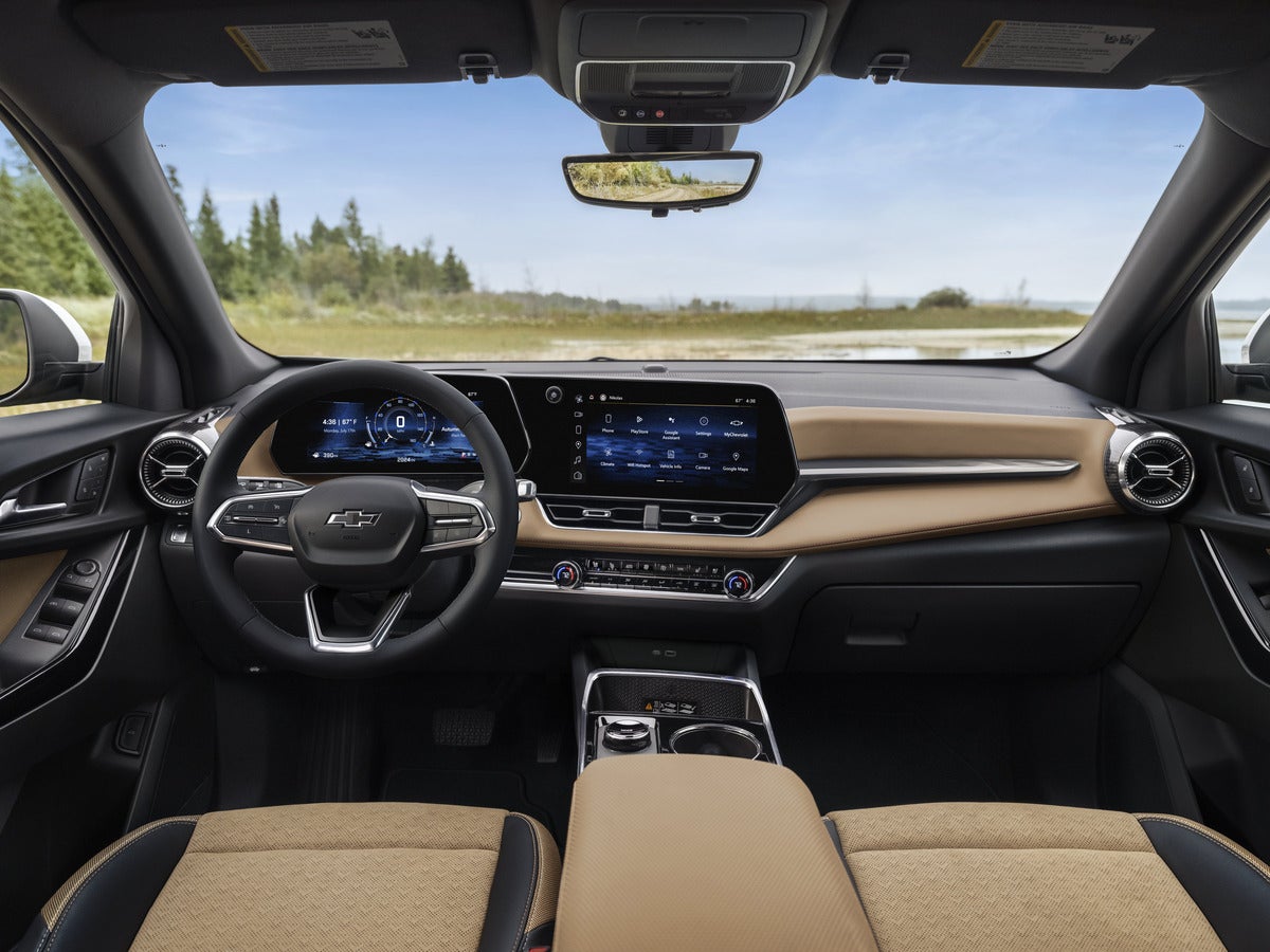 2025-chevrolet-equinox-activ-front-cockpit