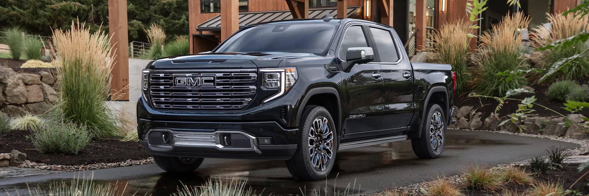 GMC Sierra 1500 Denali trim