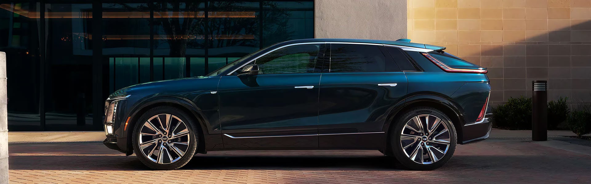 2025 Cadillac Lyriq