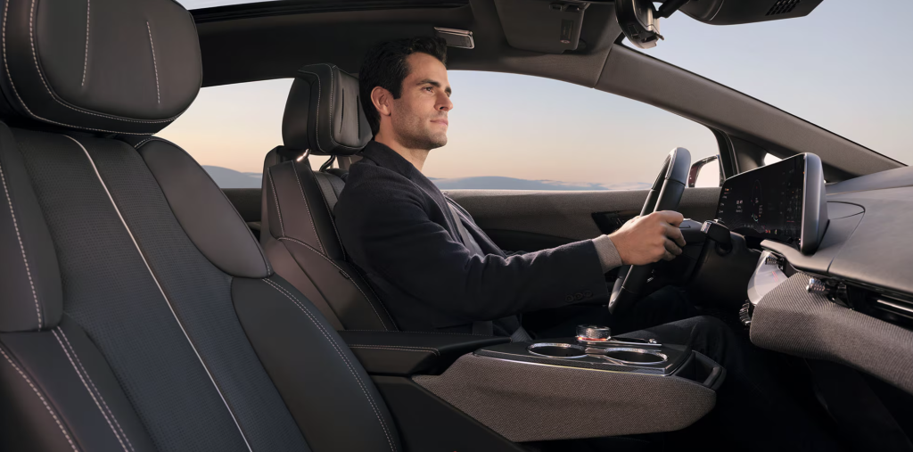interior cadillac OPTIQ