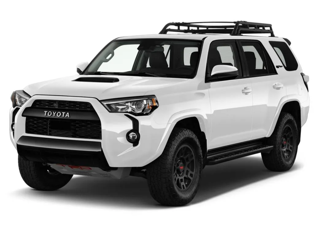 https://images.hgmsites.net/lrg/2024-toyota-4runner-trd-pro-4wd-natl-angular-front-exterior-view_100916801_l.webp