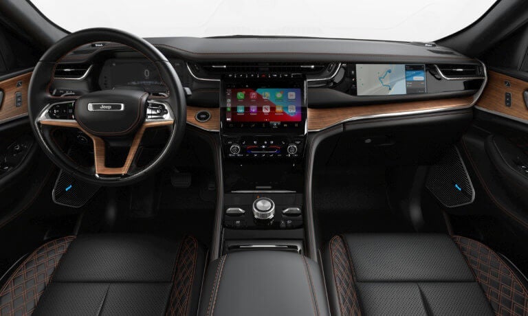 https://www.greenbriercdjr.com/static/dealer-23595/aronson/2024/Grand_Cherokee/24Jeep-GrandCherokee-InteriorFront-5x3.jpg