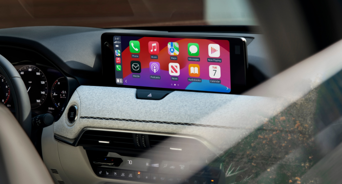 2025 Mazda CX-90 - Apple CarPlay Integration