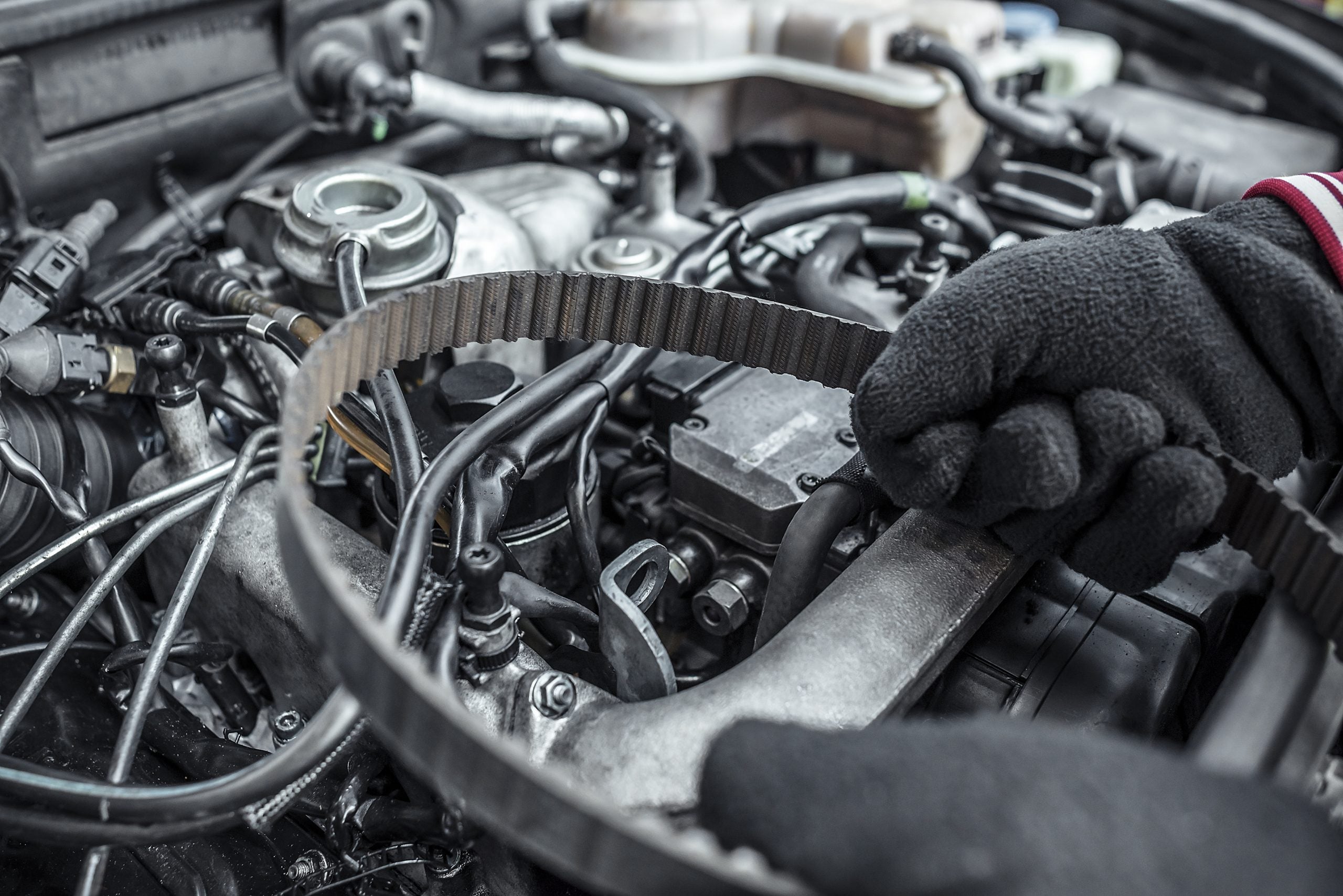 Replacing,The,Belt.,Car,Repair.,Under,The,Hood,Of,The