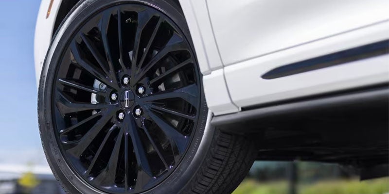 Lincoln Tires