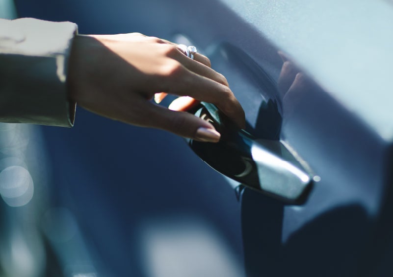 3 Benefits of Going to a Lincoln Dealership over an Independent Mechanic