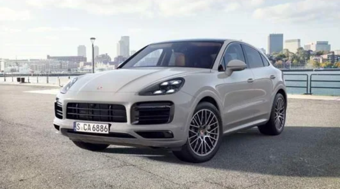 A Closer Look at the 2023 Porsche Cayenne Platinum Edition