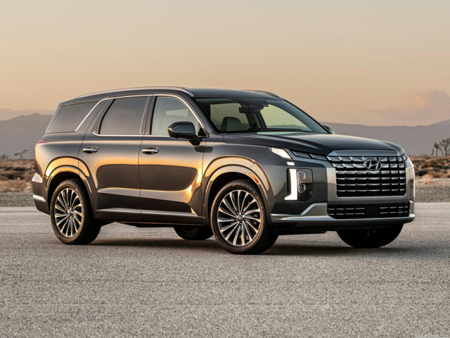 A black Hyundai Palisade parked outdoors