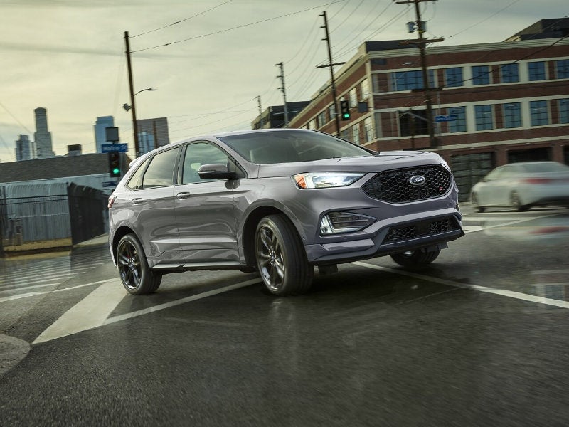 A 2024 Ford Edge is ready for anything near Columbus KS
