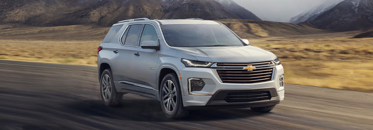 2021 Chevrolet Traverse comes with some great features near Pittsburg KS