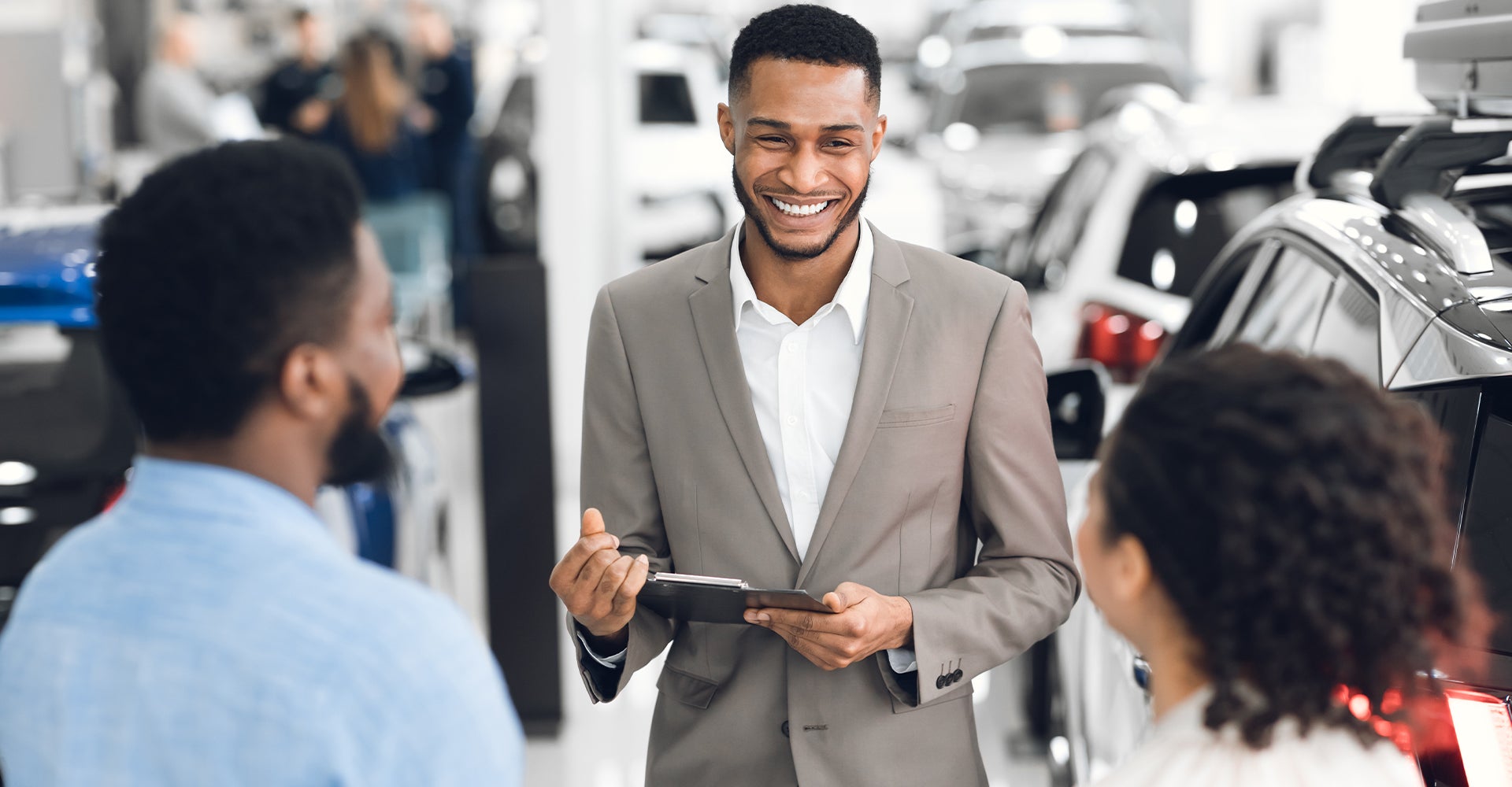 is december a good time to buy a car