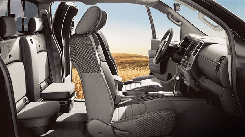 2015 nissan frontier at preston