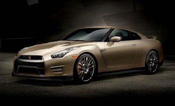 Nissan 2016 GT-R gold edition