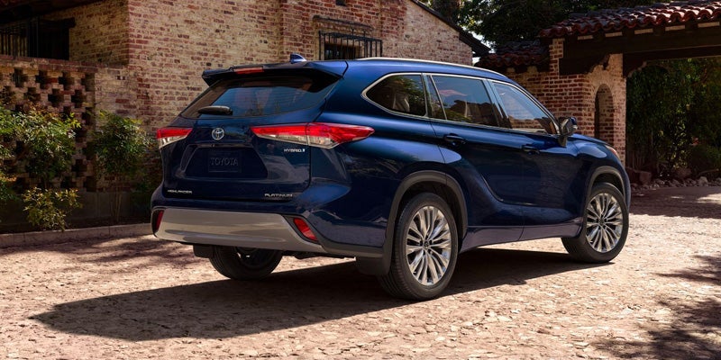 2024 Highlander Hyrbid09