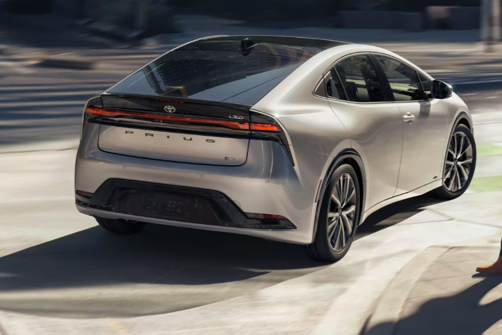 Are you looking for a fuel-efficient car to start your new year? Click here for five benefits, other than fuel efficiency, that come with the 2023 Toyota Prius.